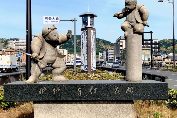 Minamoto no Yoshitsune Fights Benke, Gojo Ohashi Bridge, Kyoto, Japan, June 2019 (Andres Lyu)